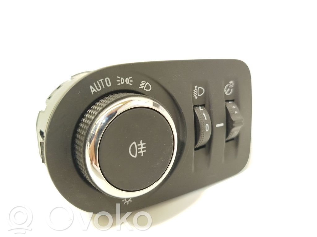 Opel Crossland X Interruptor de control del panel de luces 