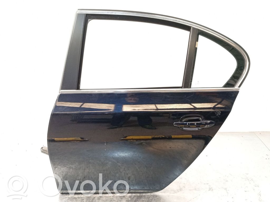 Aizmugurējās durvis   41009631831