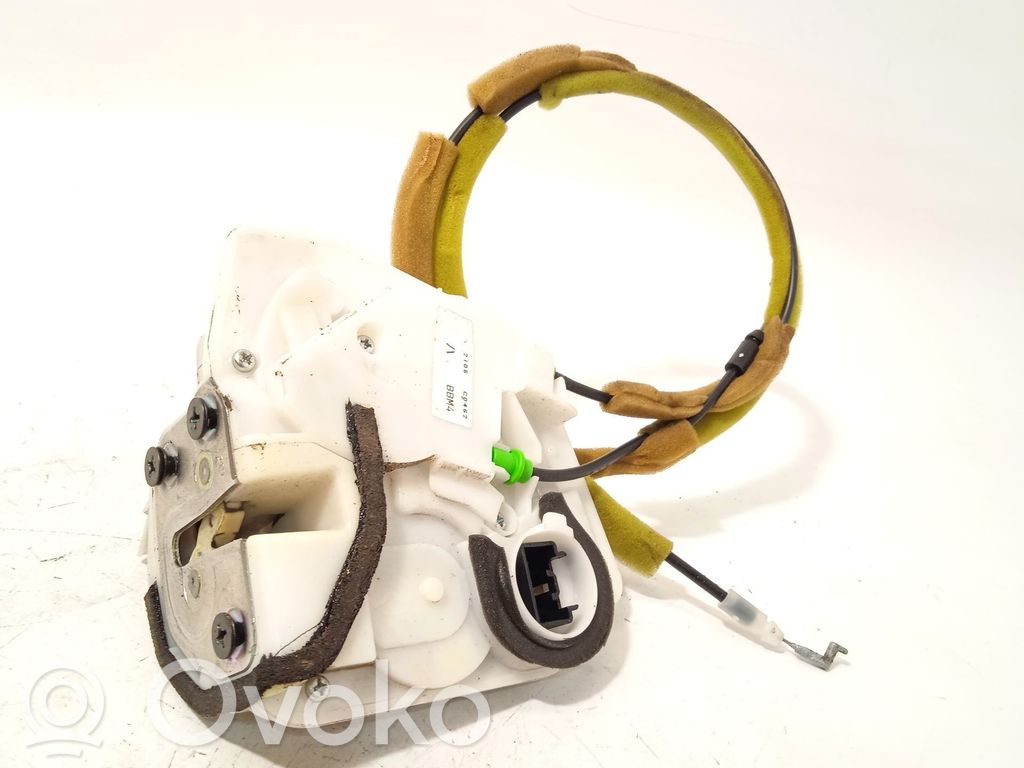 Mazda 3 II Front door lock 