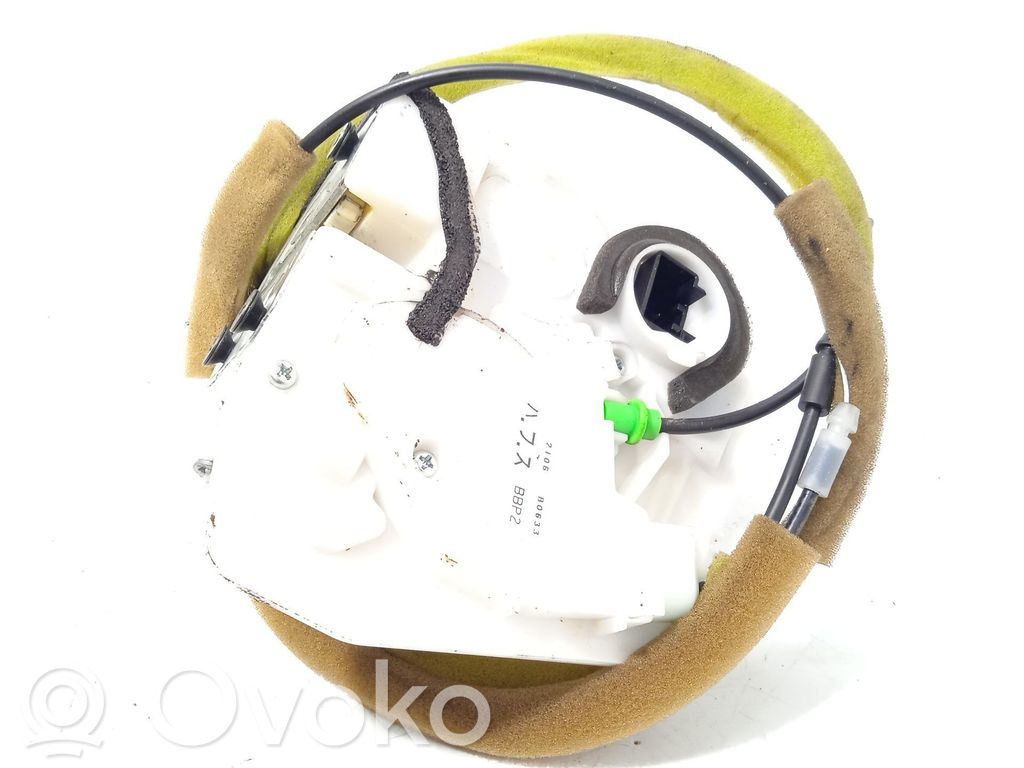 Mazda 3 II Front door lock 