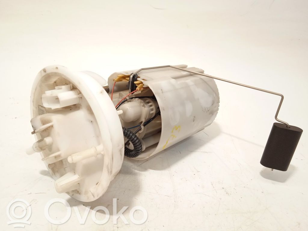 Ford Focus Polttoainesäiliön pumppu 