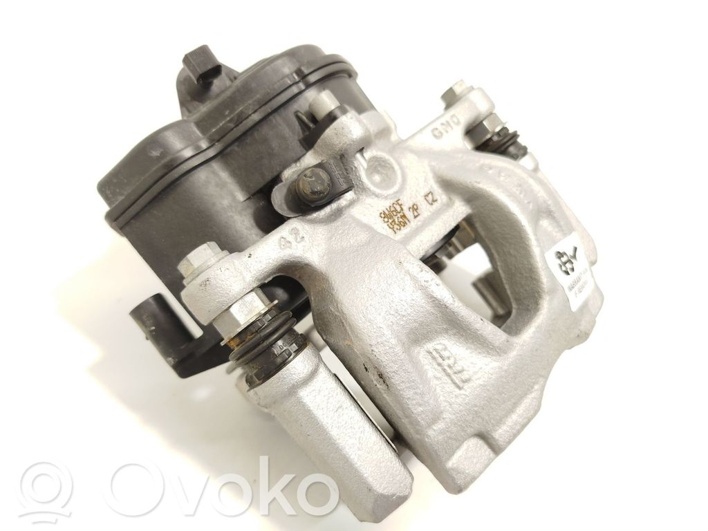 Audi A4 S4 B9 8W Supporto della pinza del freno posteriore 