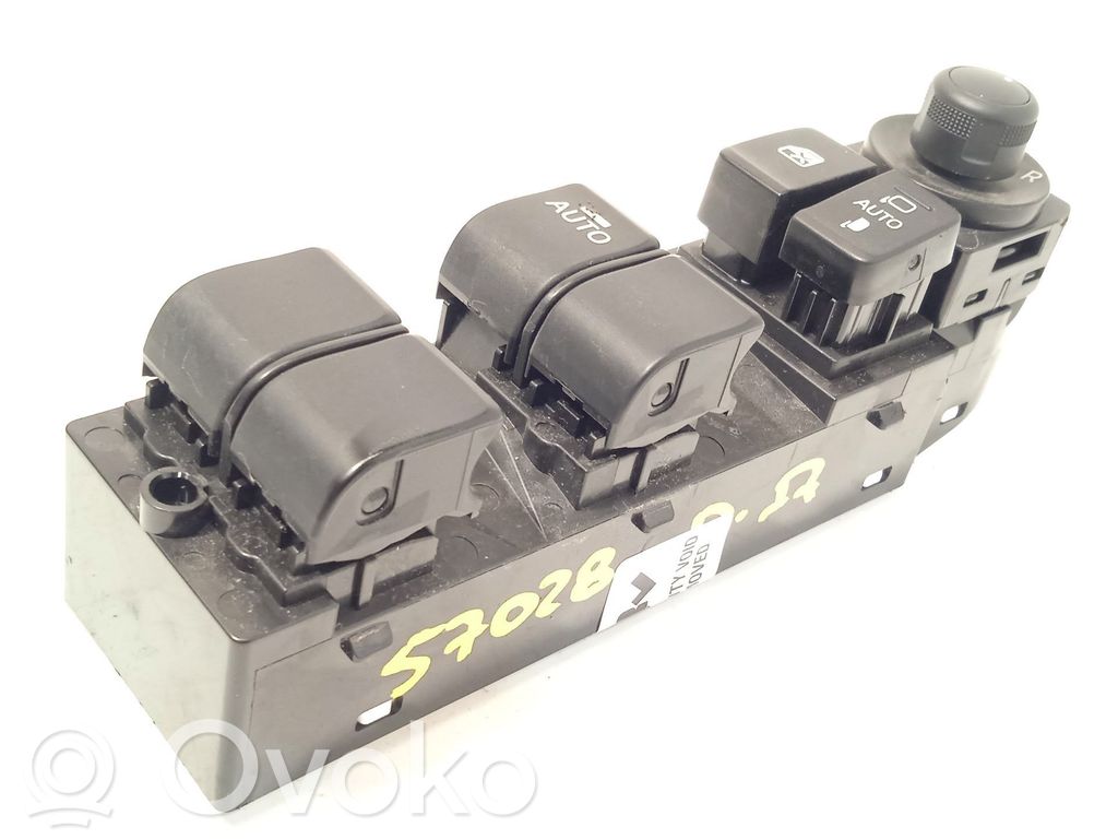 Mazda CX-3 Electric window control switch 
