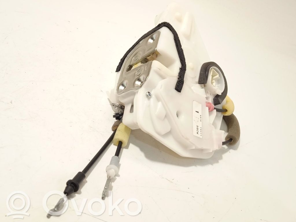 Mazda CX-3 Front door lock 