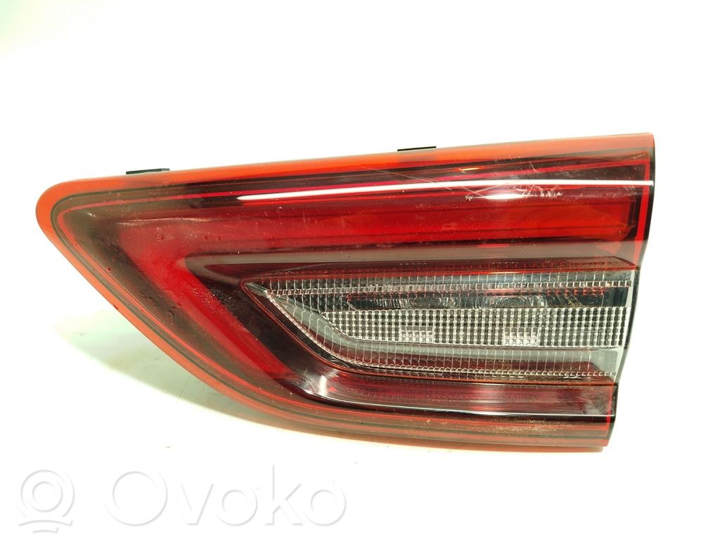 Ford Kuga III Luci posteriori del portellone del bagagliaio 