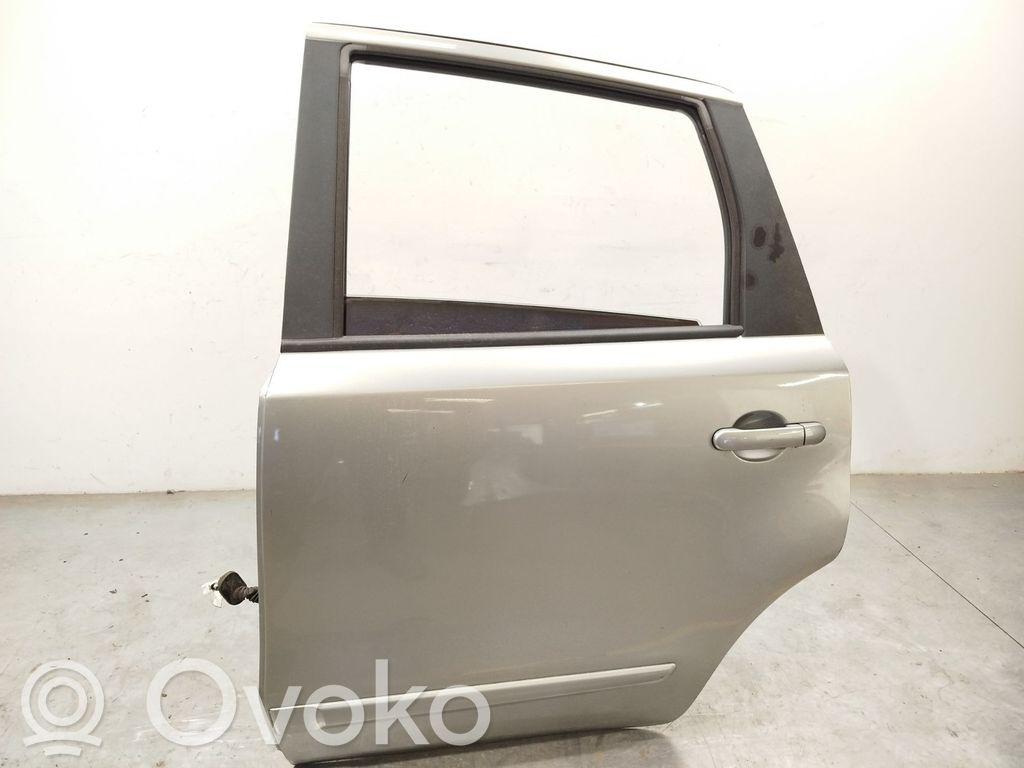 Nissan Note (E11) Galinės durys 