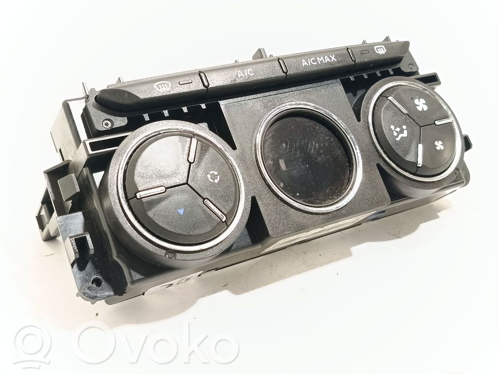Citroen C-Elysée Ilmastoinnin ohjainlaite 