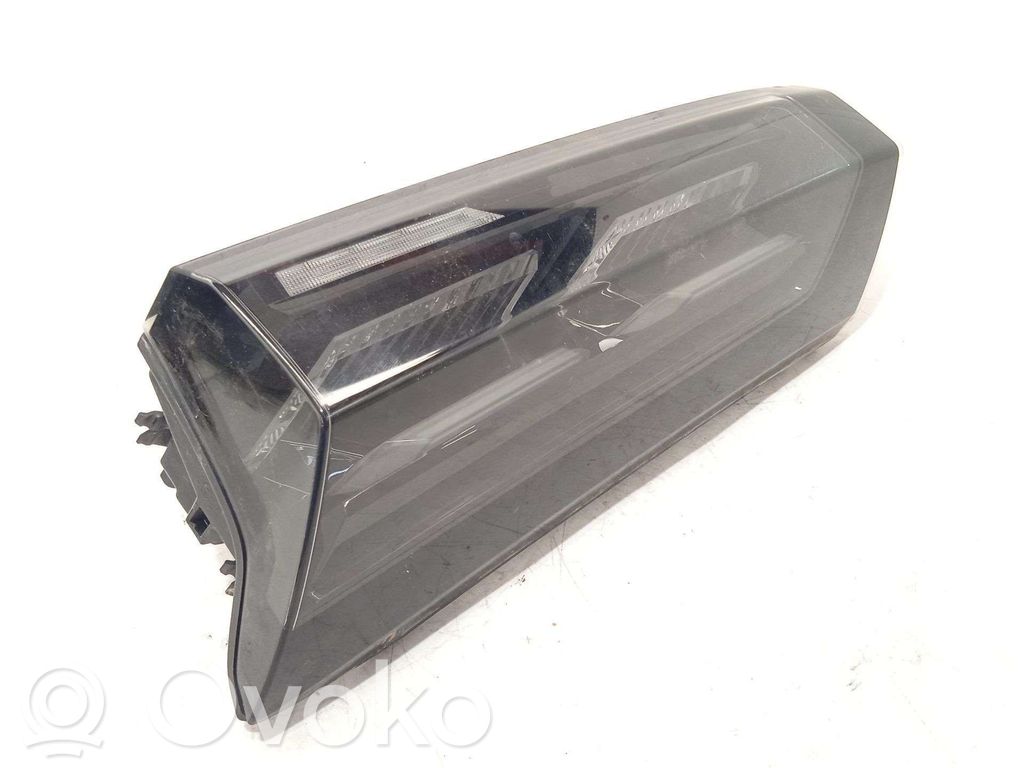 Peugeot 2008 II Lampy tylnej klapy bagażnika