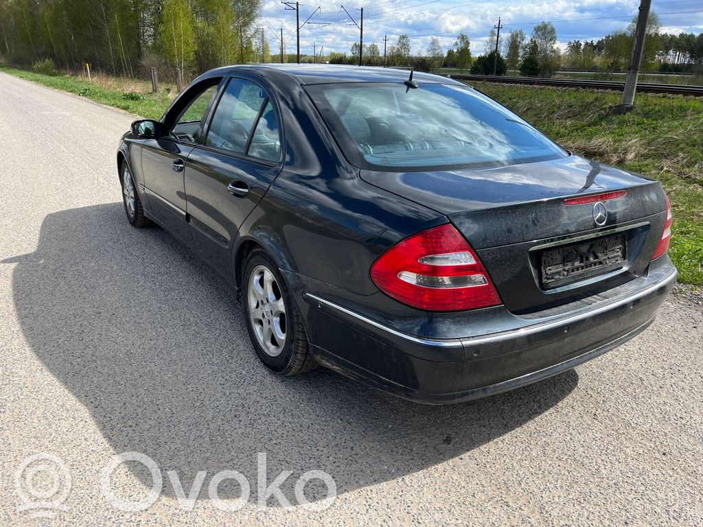 Mercedes-Benz E W211 Tylny zacisk hamulcowy 