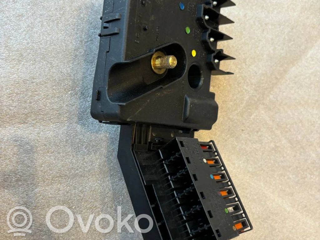 Mercedes-Benz E W211 Module de fusibles 