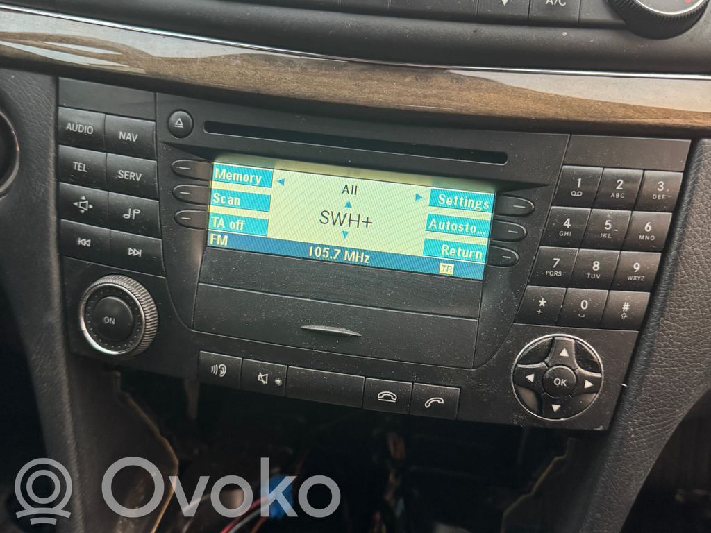 Panel / Radioodtwarzacz CD/DVD/GPS   2118702790,71144424,A2118702790