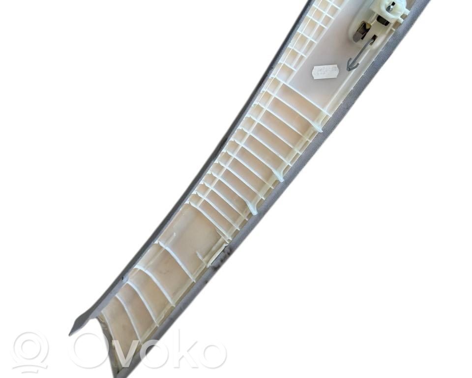 Osłona słupka szyby przedniej / A   A2126906025,2126906025