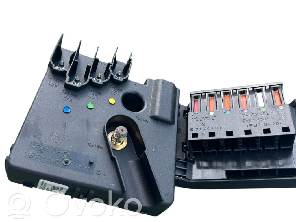Mercedes-Benz E W211 Module de fusibles 