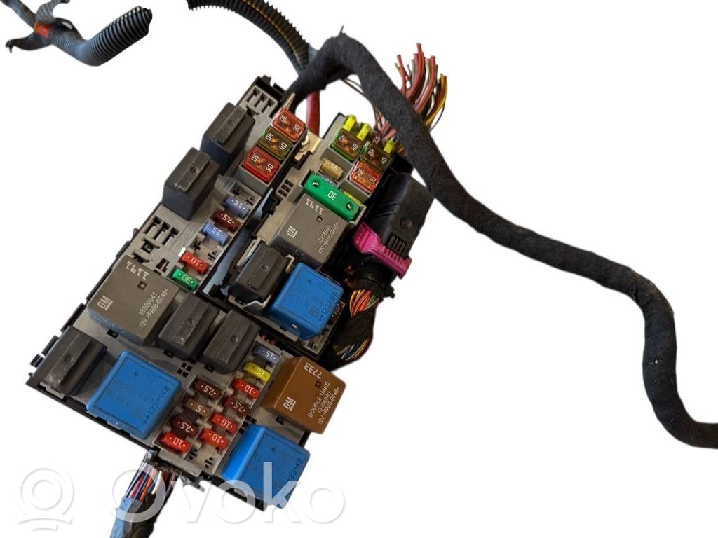 Opel Meriva B Fuse box set 
