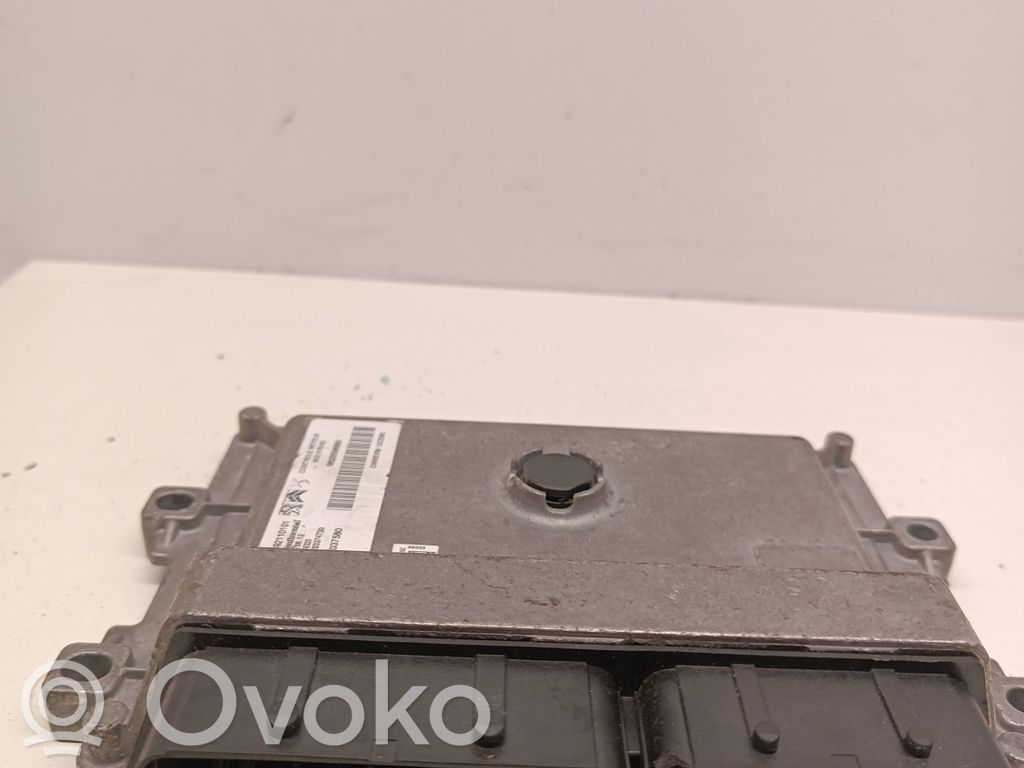 Peugeot 208 I Engine control unit/module 