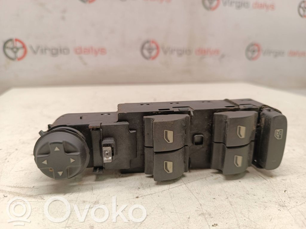 Citroen C4 II Electric window control switch 