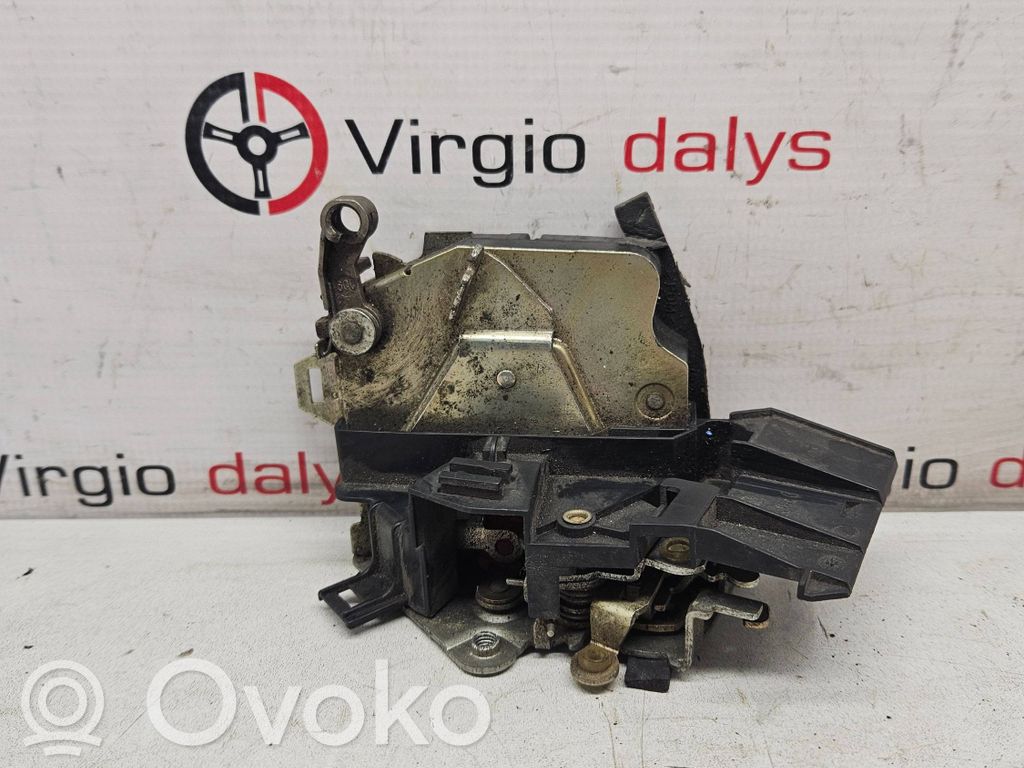 Front door lock   8235125