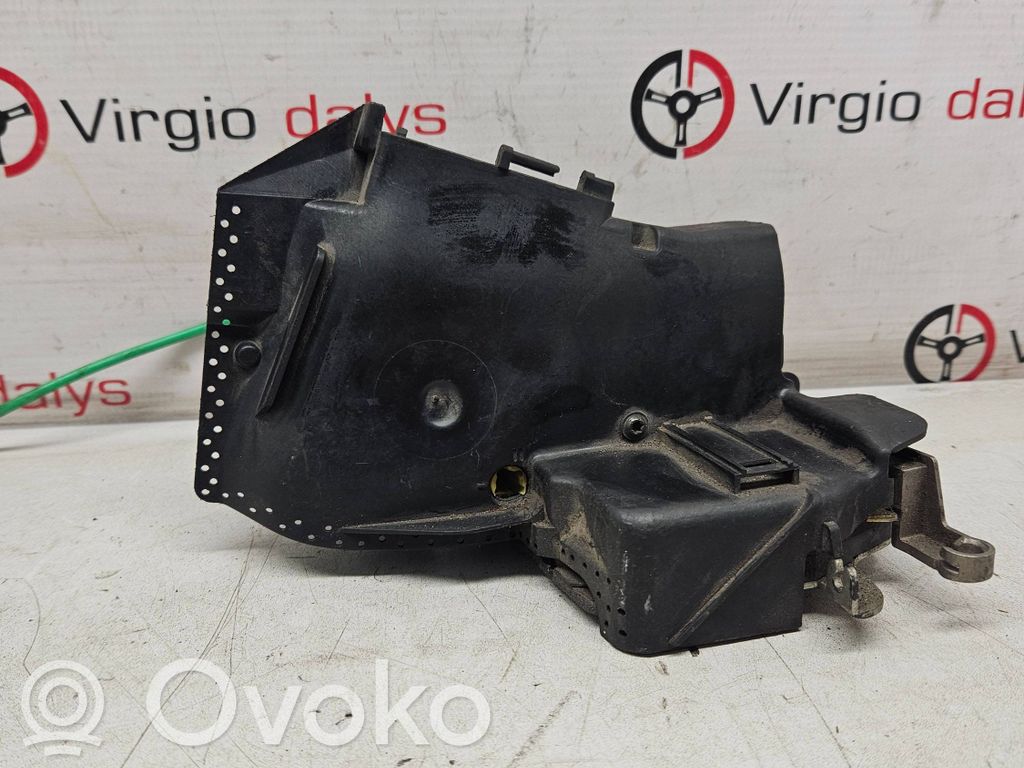 Front door lock   8235114