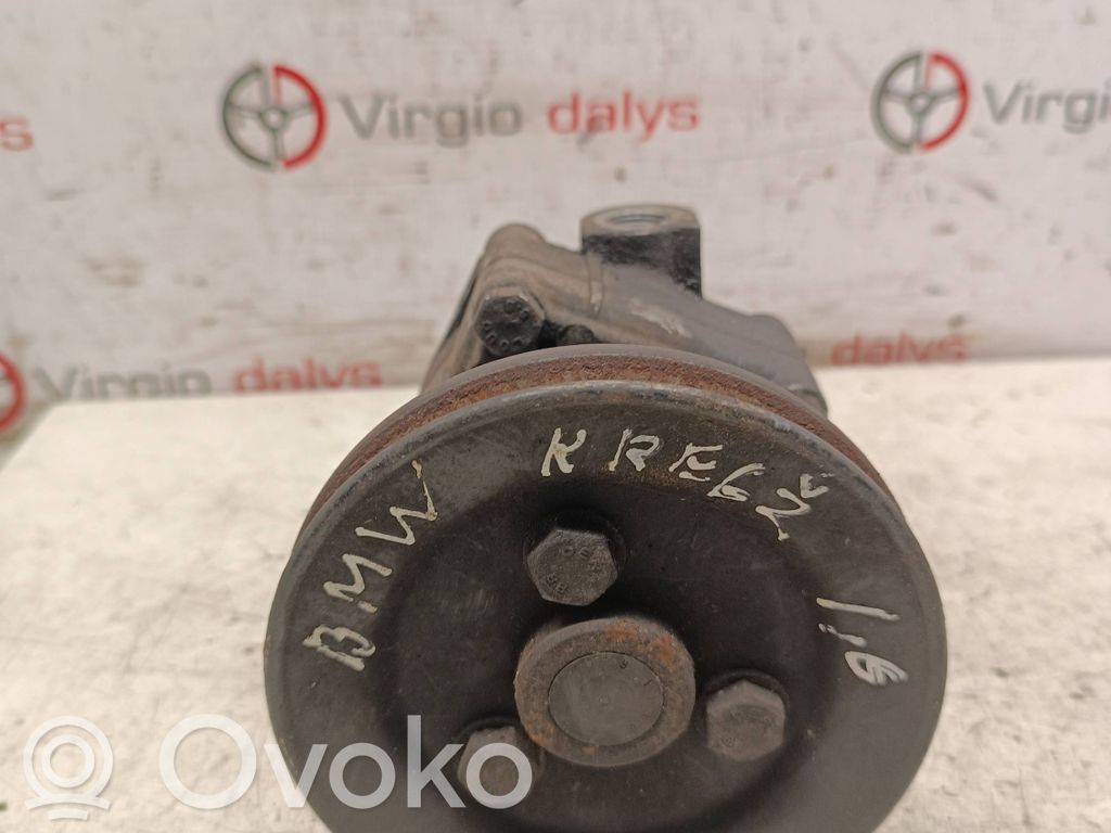 BMW 3 E36 Power steering pump 