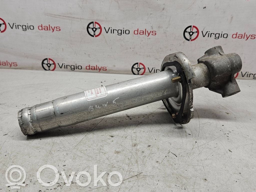 BMW 5 E39 Soporte de montaje del parachoques trasero 