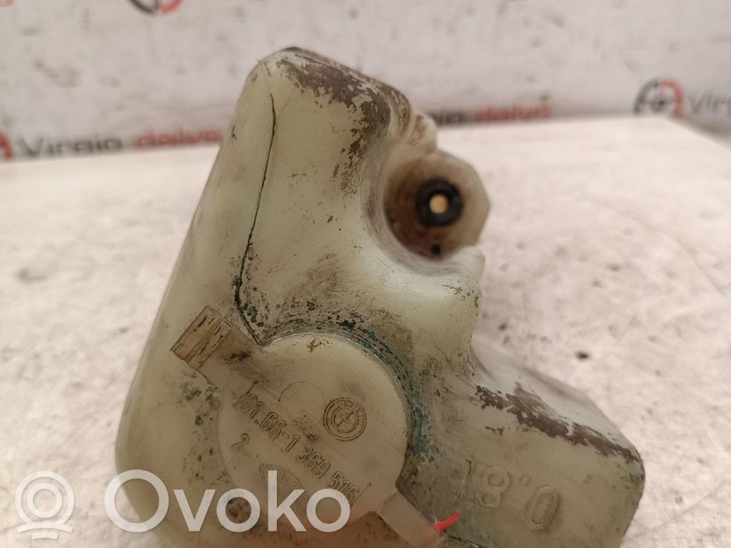 Langų skysčio bakelis   1387418