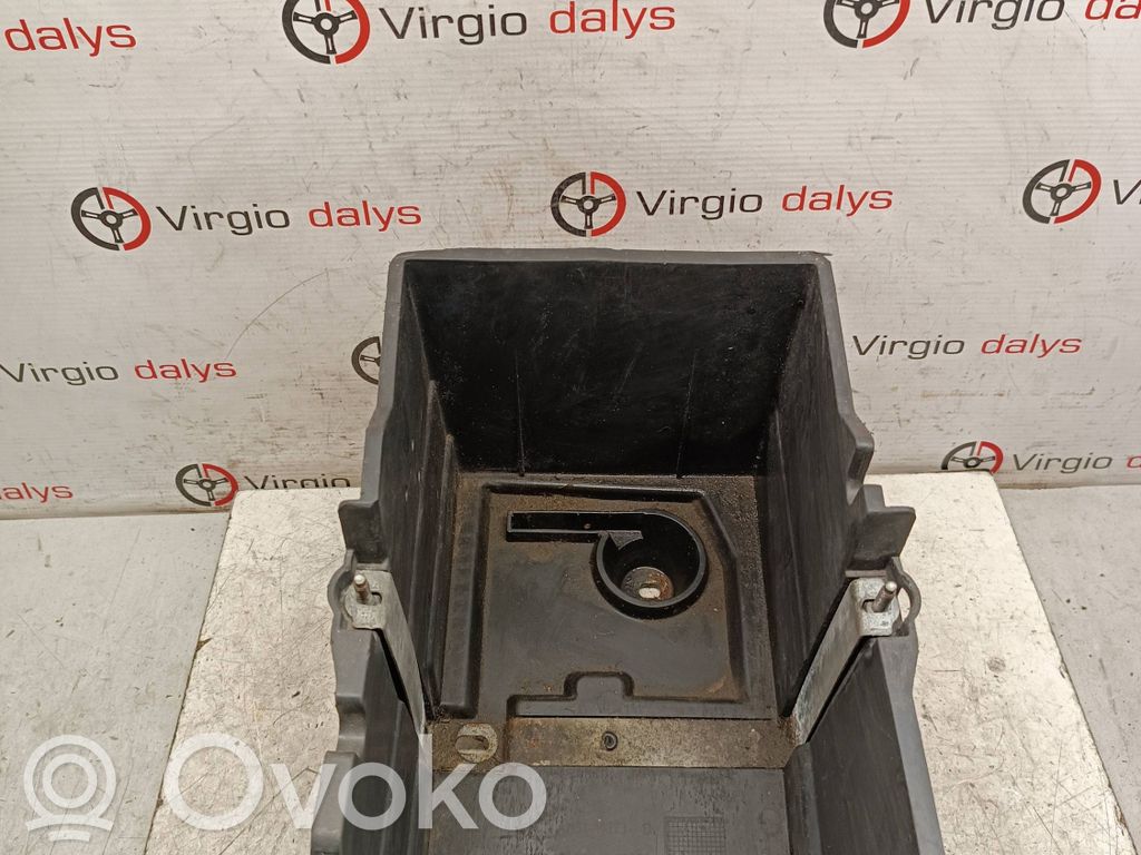 Ford Kuga I Akumuliatoriaus dėžė 