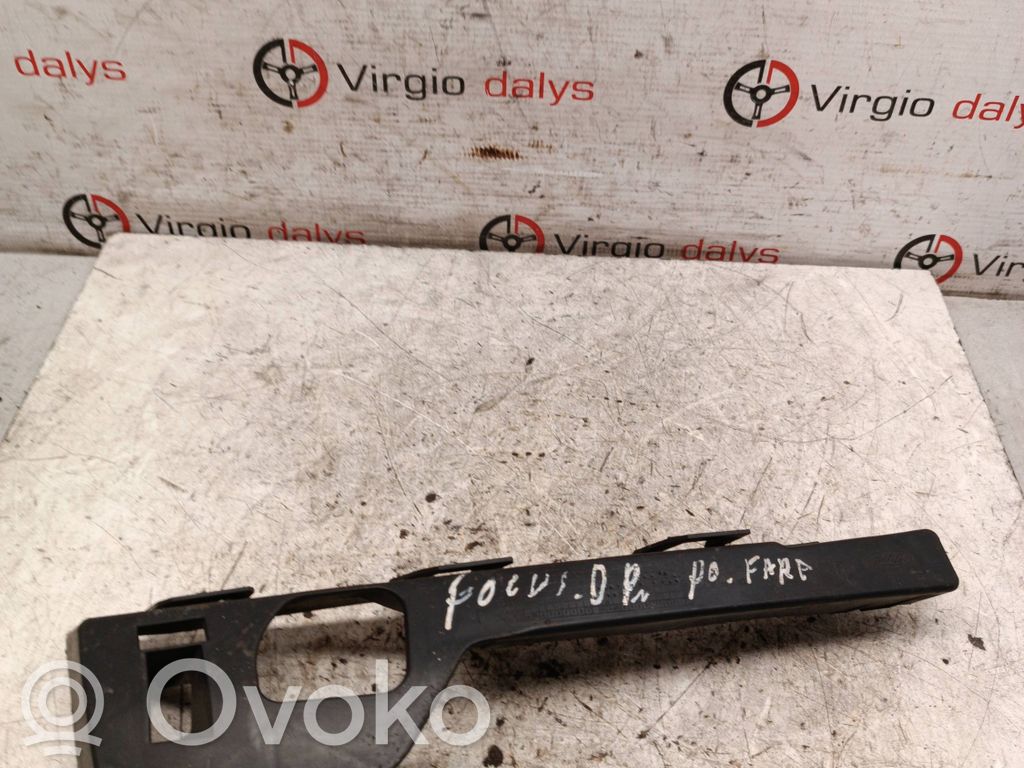 Ford Focus Front bumper mounting bracket 