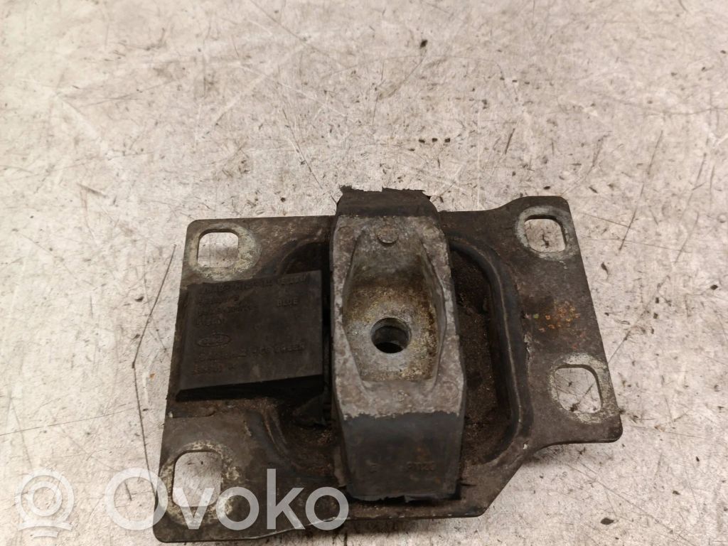 Ford Focus Engine mount bracket 