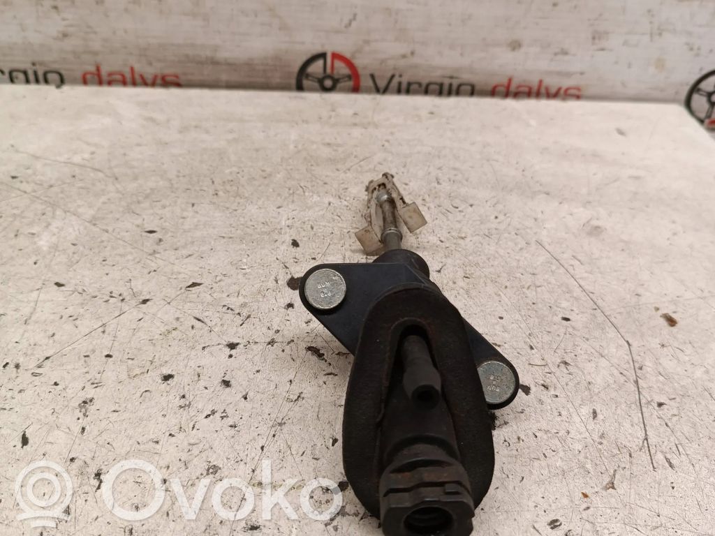 Opel Corsa C Kytkimen pääsylinteri 