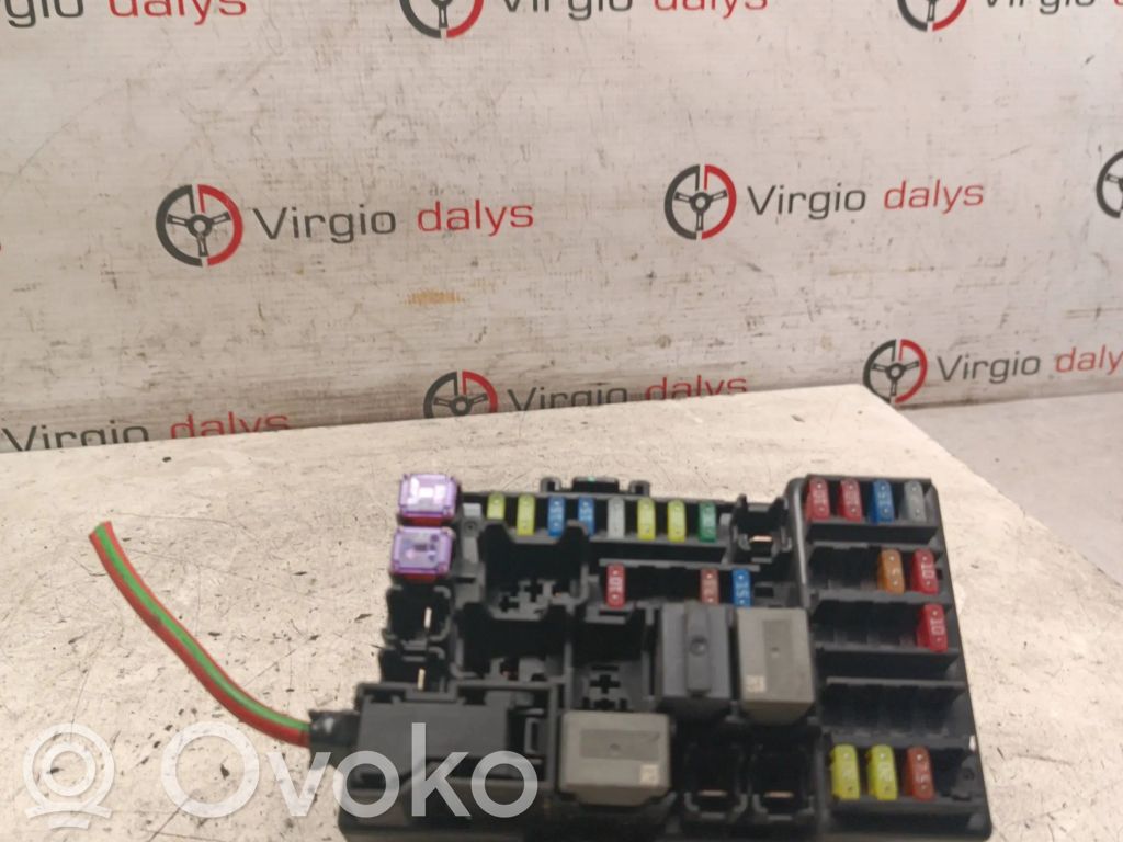 Fuse box set   2B0Z4010F,290216