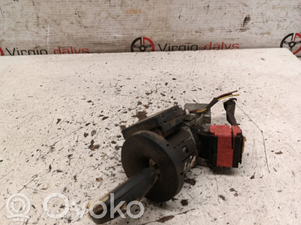 Renault Clio III Užvedimo spynelė 