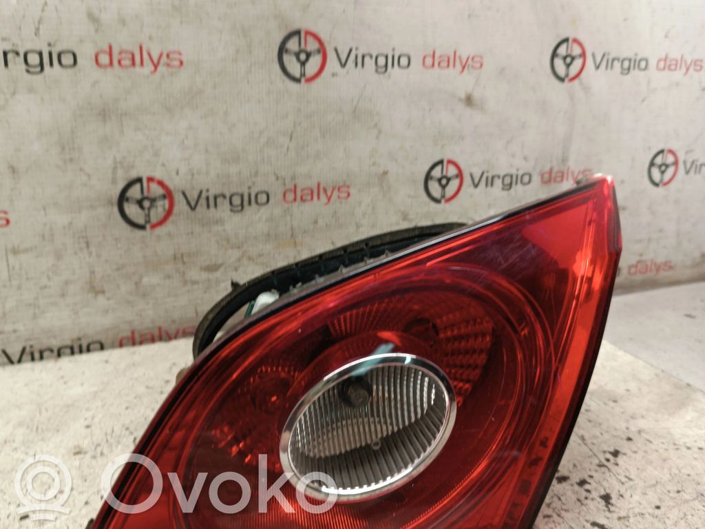 Volkswagen PASSAT CC Galinis žibintas dangtyje 