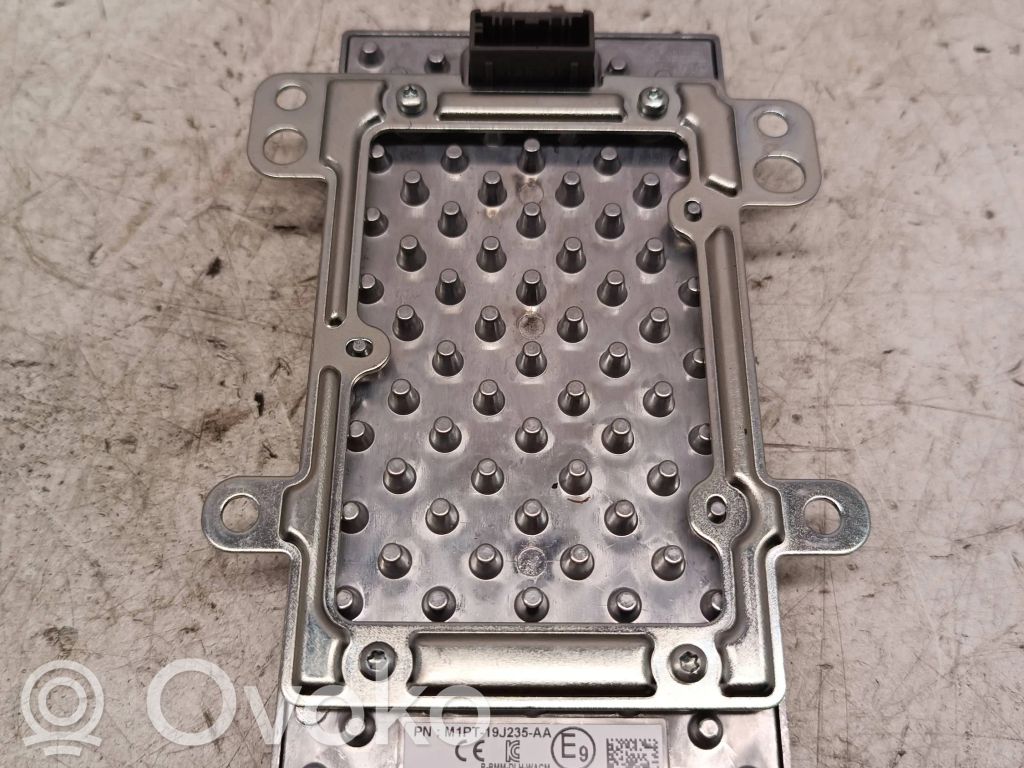 Ford Focus Wireless charging module 