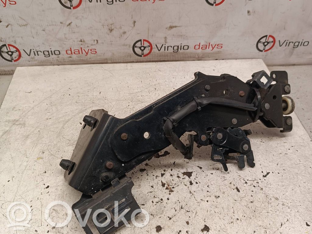 Ford Grand C-MAX Sliding door lower roller guide/hinge 