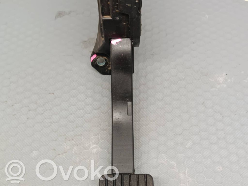 Mitsubishi L200 Accelerator throttle pedal 