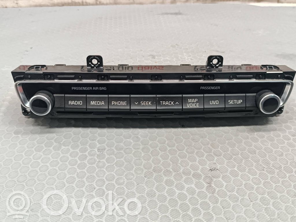 KIA Optima Unidad central de control multimedia 