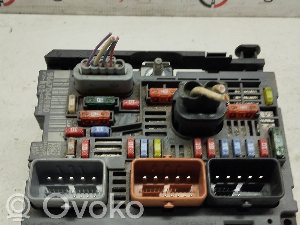 Citroen C4 I Picasso Fuse module 