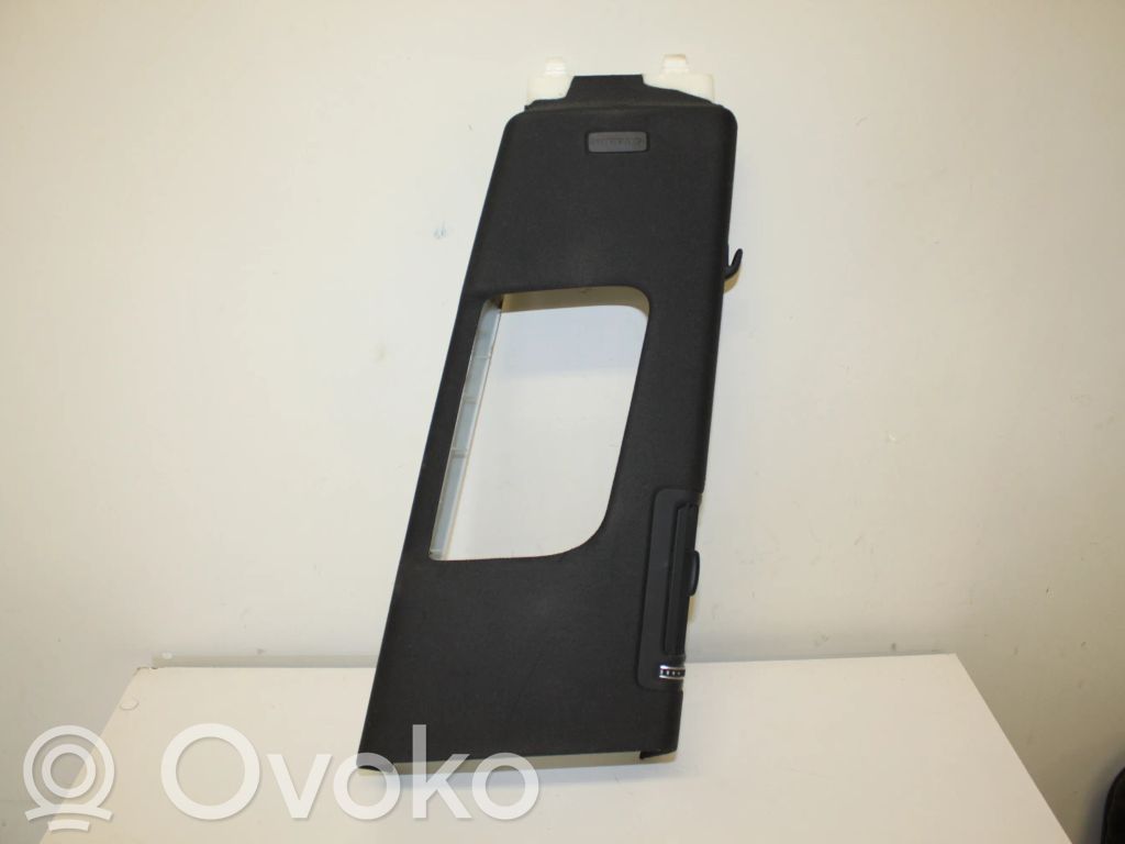 Audi Q7 4M Pilar (B) (superior) 