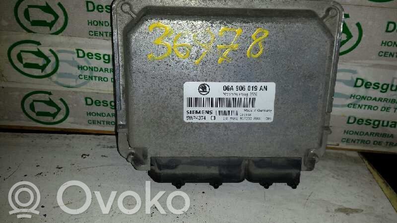 Skoda Octavia Mk1 (1U) Engine control unit/module ECU 