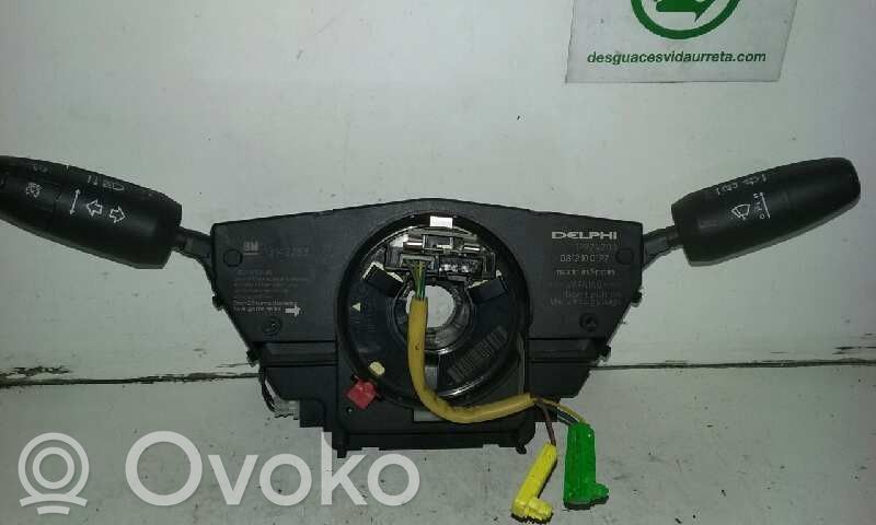 Opel Corsa D Commodo de clignotant 