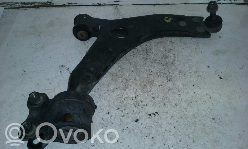 Ford Focus Priekinė svirtis 