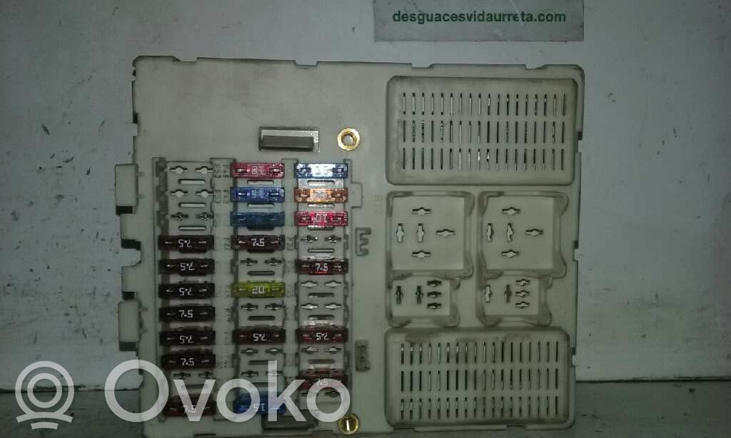 Módulo de fusible   2T1T14A073BA
