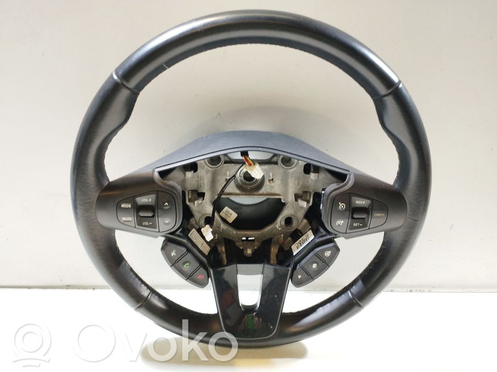 KIA Carens III Volante 