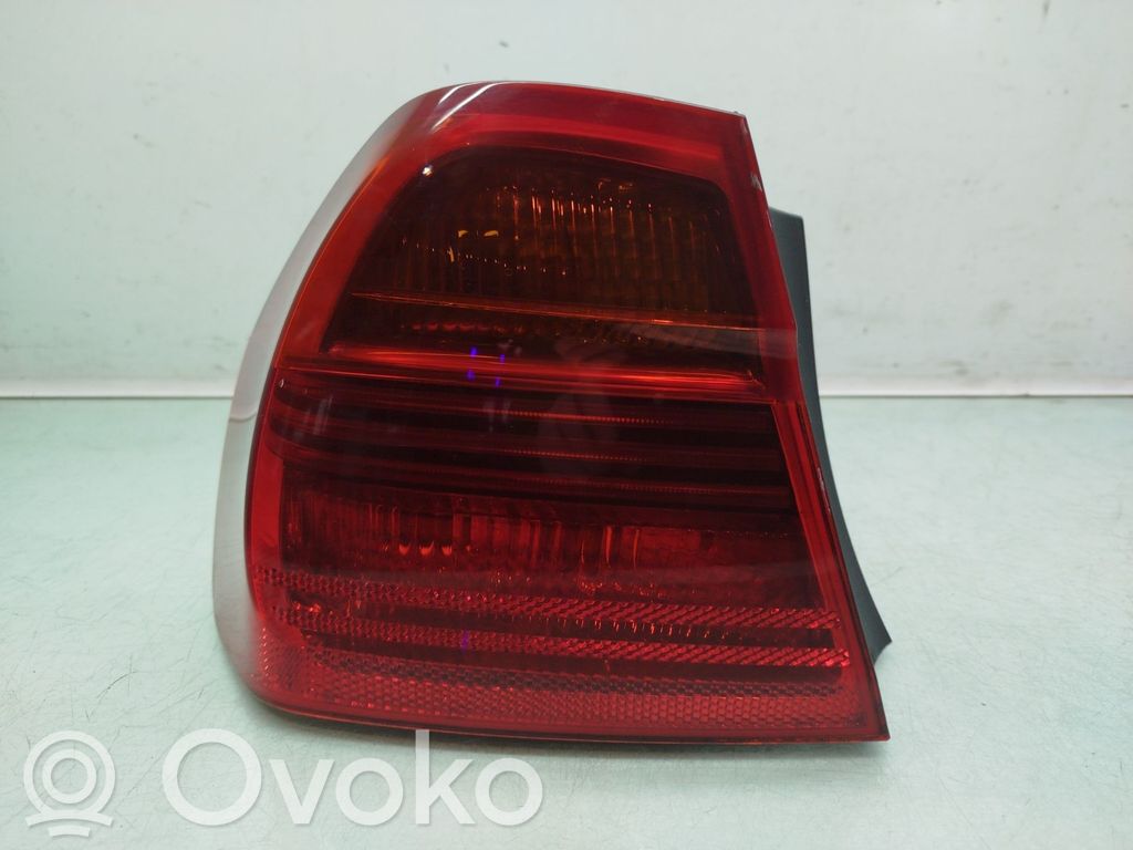 Lámpara de faros/luces traseros   63216937457,6937457