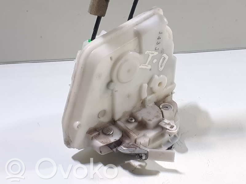 Mazda 3 II Front door lock 
