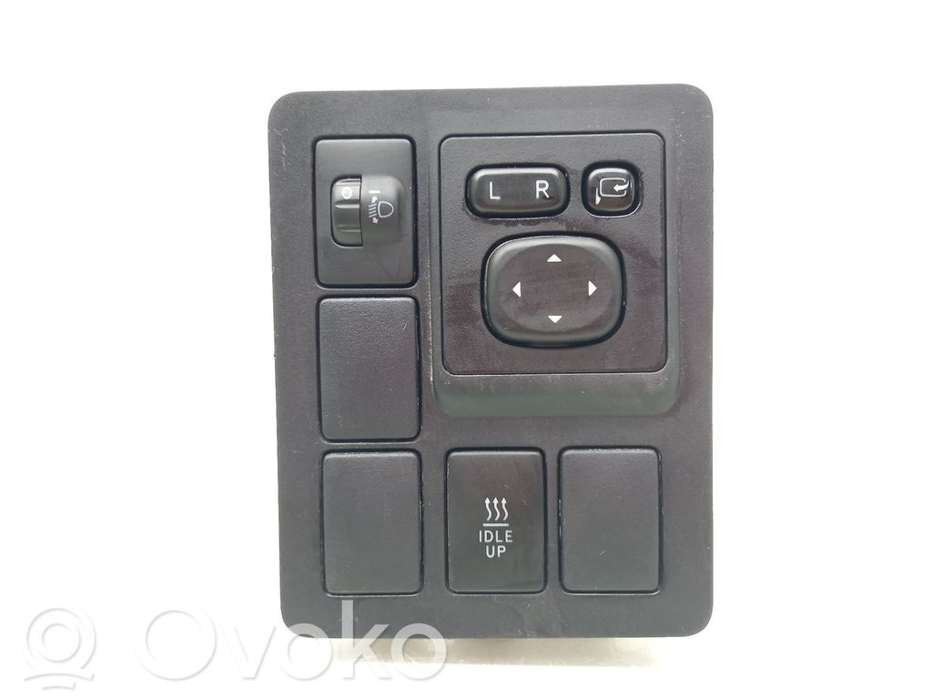 Toyota Land Cruiser (J200) Przyciski multifunkcyjne 