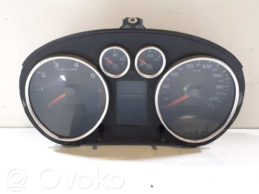 Audi A2 Speedometer (instrument cluster) 