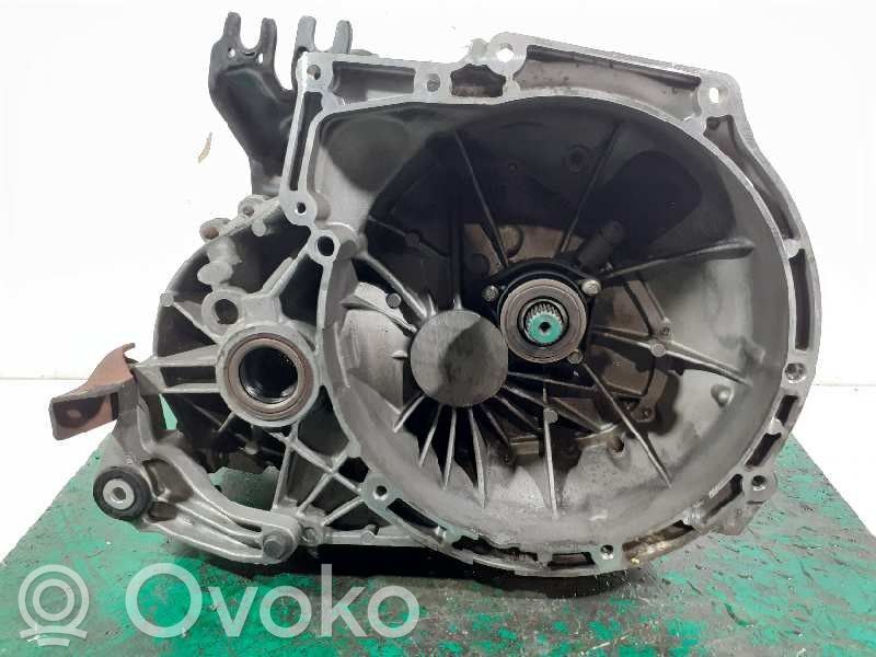 Manualna 5-biegowa skrzynia biegów   6N5R7002YE,T1GE2,230608184013