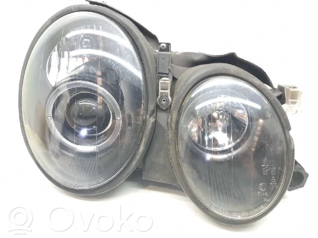 Mercedes-Benz CLK A208 C208 Lampa przednia 