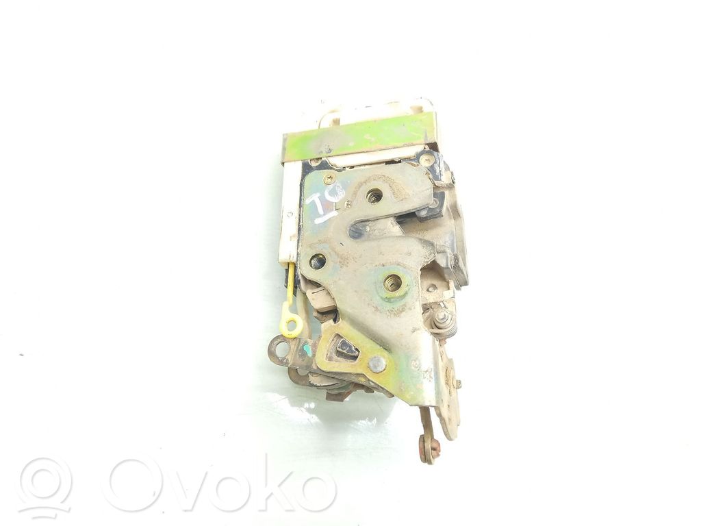 Chevrolet TrailBlazer Front door lock 